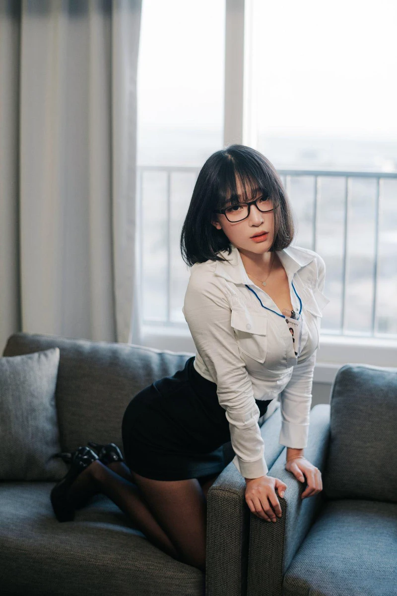 Hình Lồn Còn Trinh Non Tươi Mịn Màng