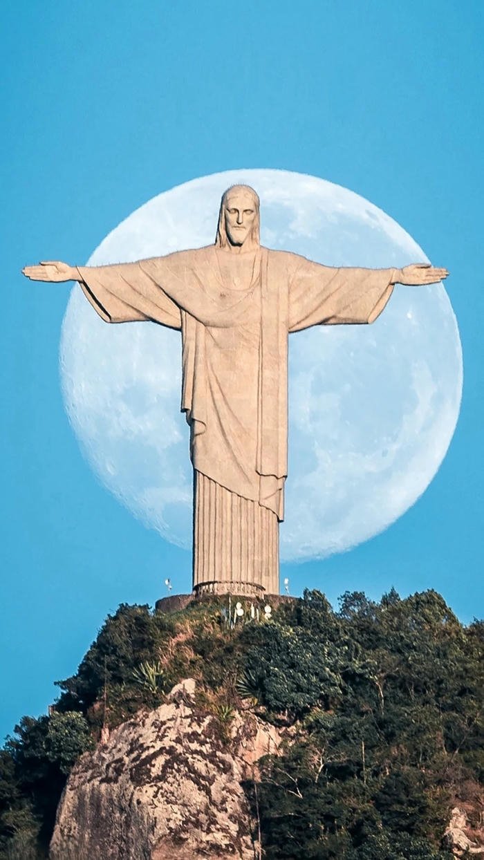 Hình nền chúa giêsu đẹp nhất bước đi giữa mây trời vàng