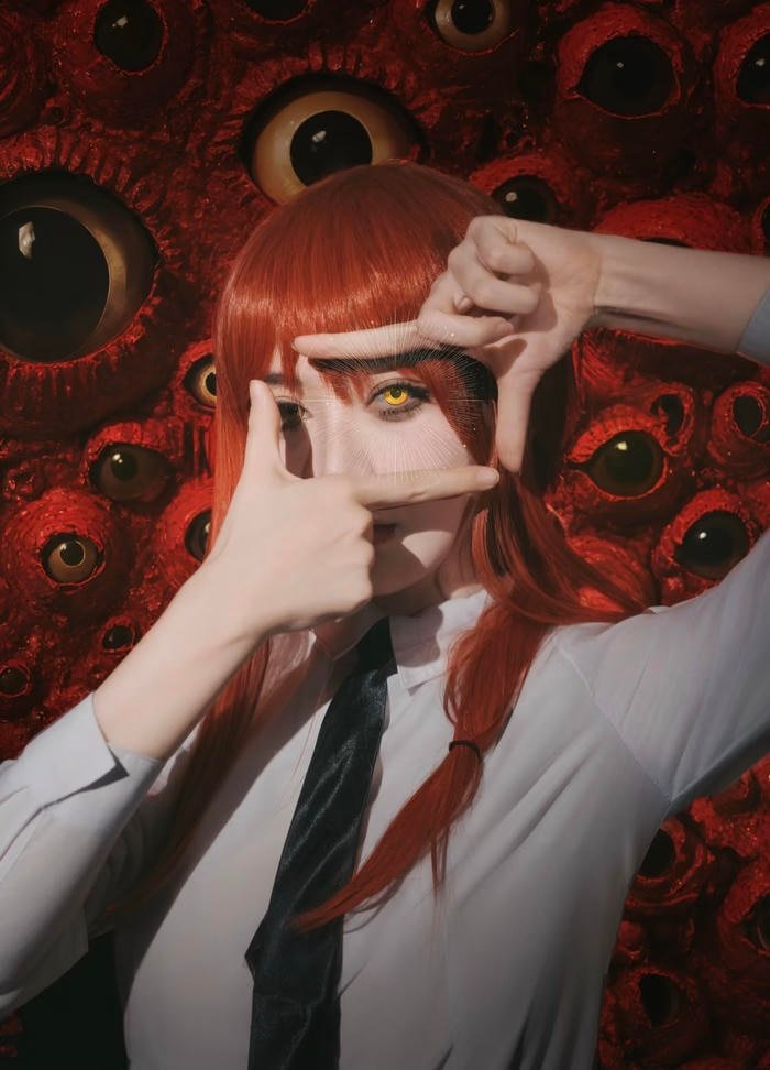 Makima hiện thân ngoài đời