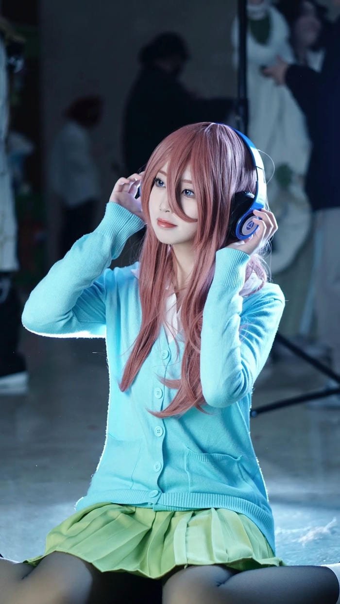 Miku Nakano cosplay áo khoác
