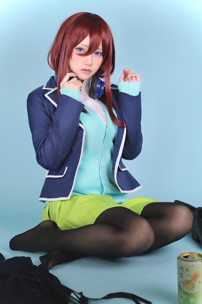 Miku Nakano cosplay ngọt ngào