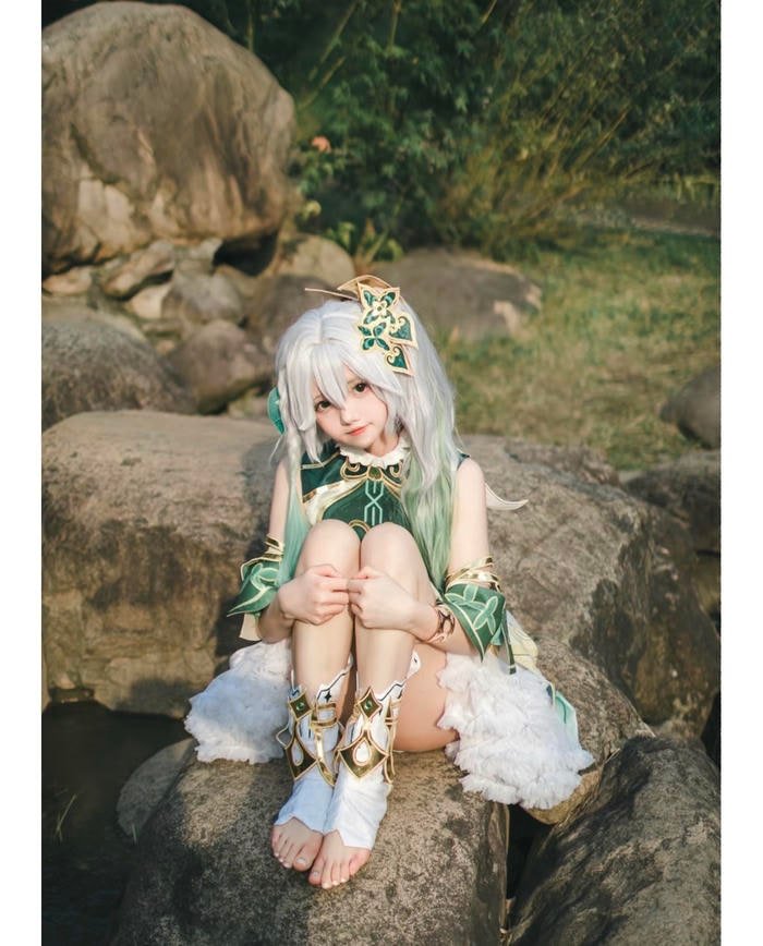 Nahida cosplay sáng tạo