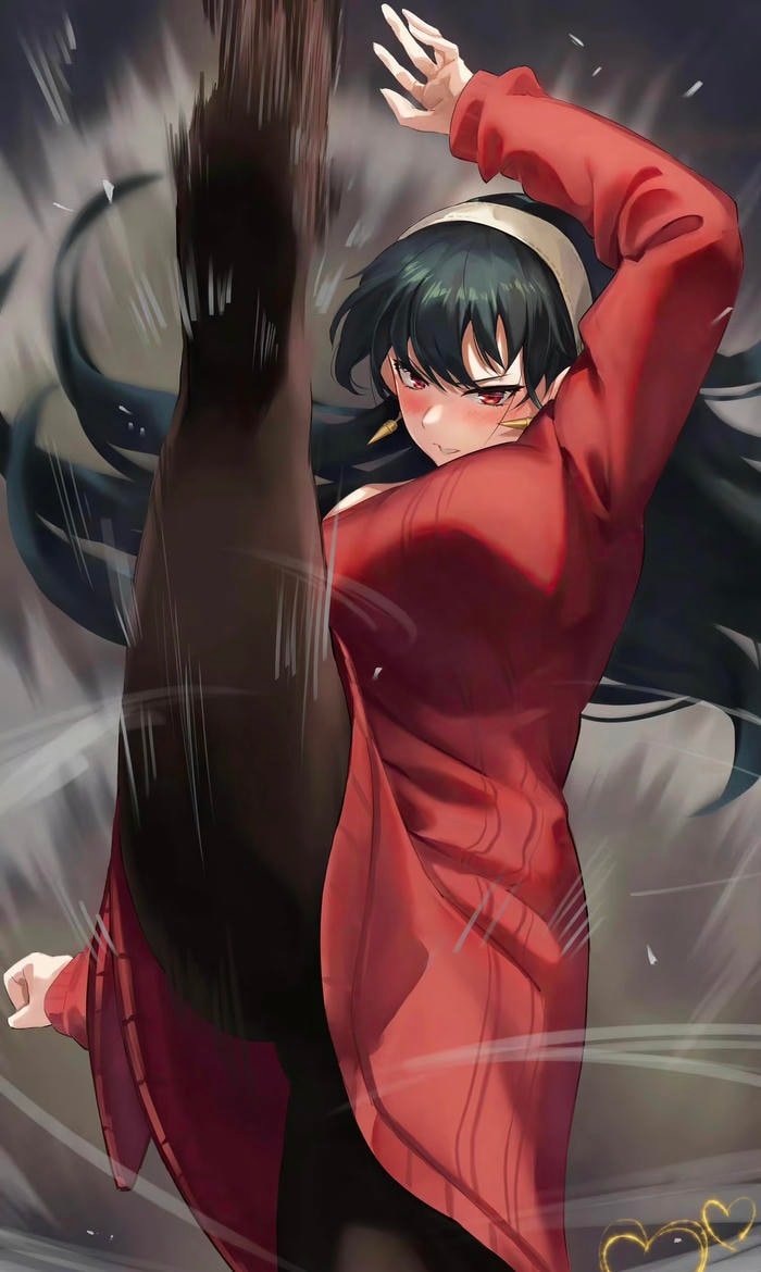 Yor Forger trong tư thế chiến đấu