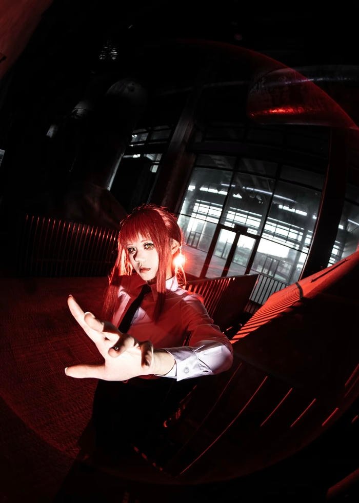 ảnh Makima hóa thân người thật