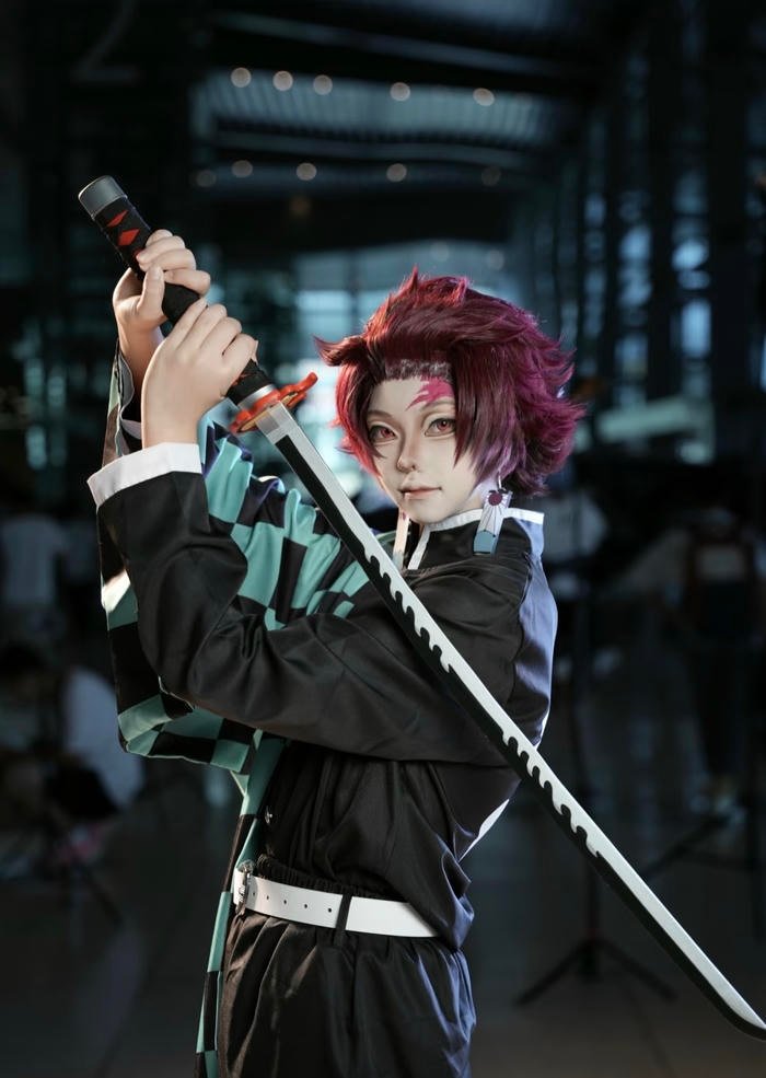 ảnh Tanjiro mặc cosplay