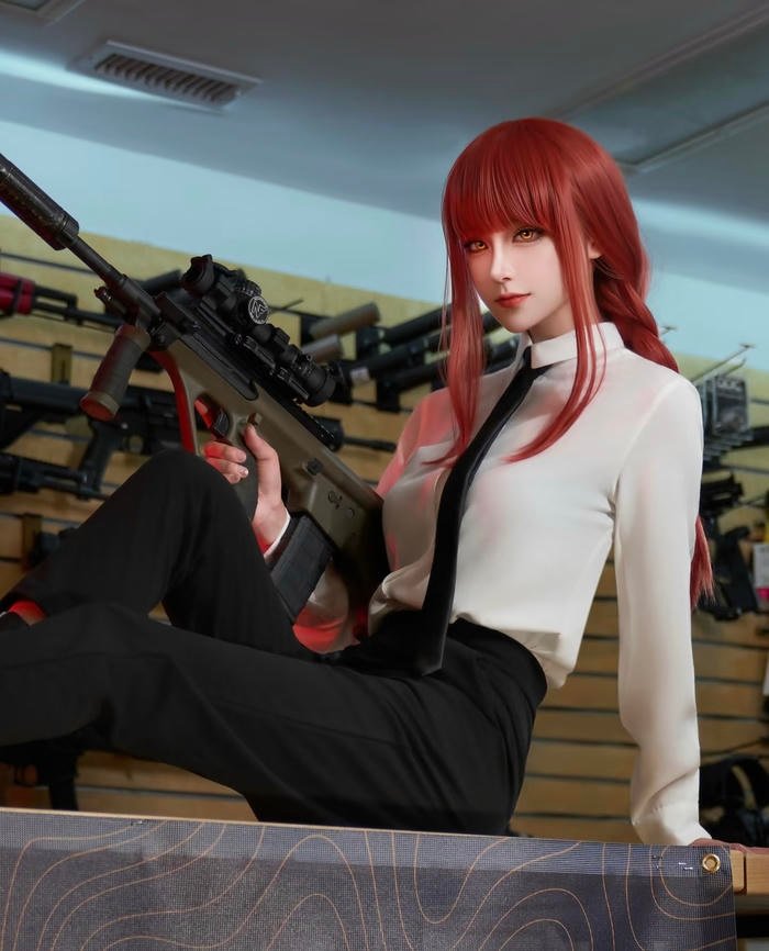 bộ trang phục Makima Chainsaw Man