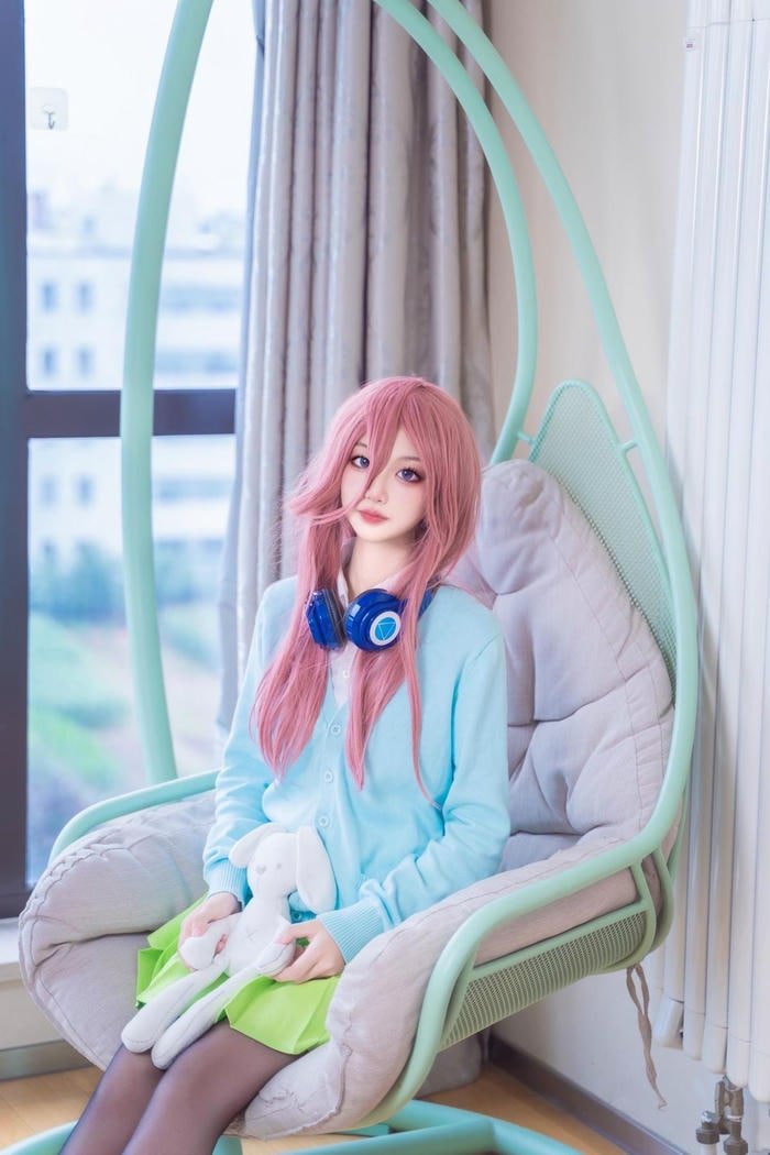 cosplay Miku Nakano tóc dài