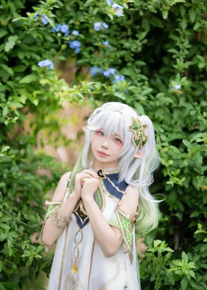 cosplay Nahida tạo dáng đẹp anime