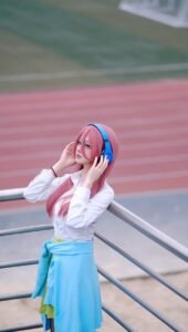 hình cosplay Miku Nakano