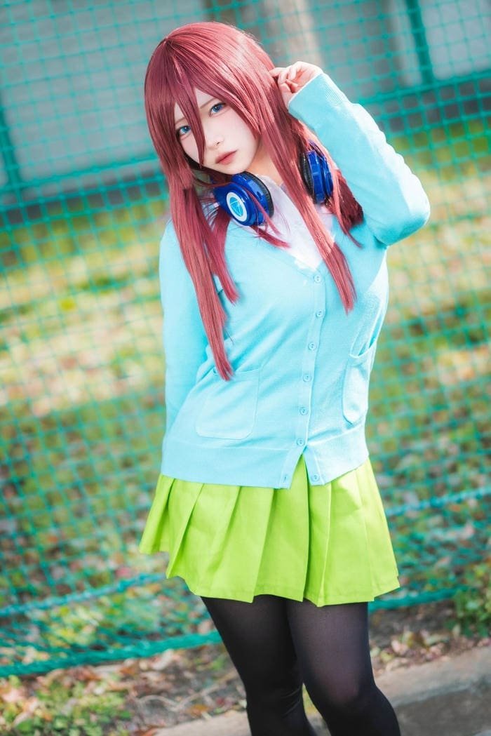 hình cosplay Miku Nakano dễ thương