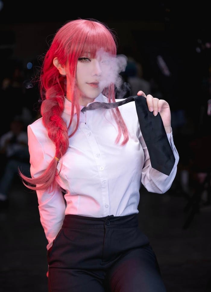 trang phục Makima bản chuẩn