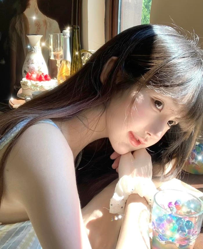 Ảnh gái 2k6 khoảnh khắc sinh hoạt phản ánh lối sống trẻ