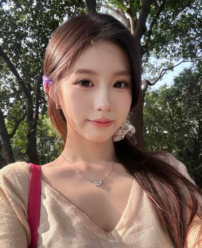 Ảnh gái xinh 2k với nụ cười tươi trẻ