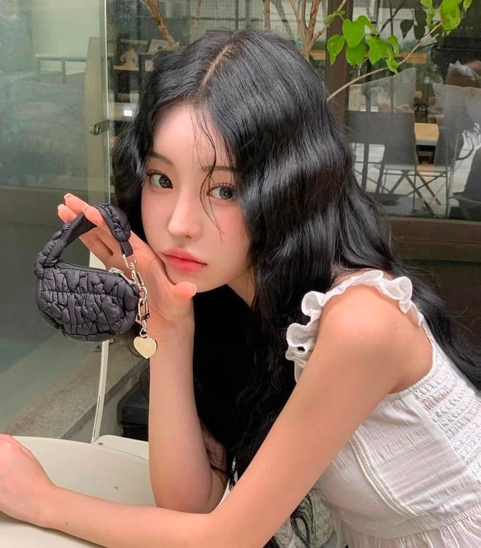 Ảnh gái xinh 2k4 ghi vẻ ngoài mang cảm giác tươi sáng