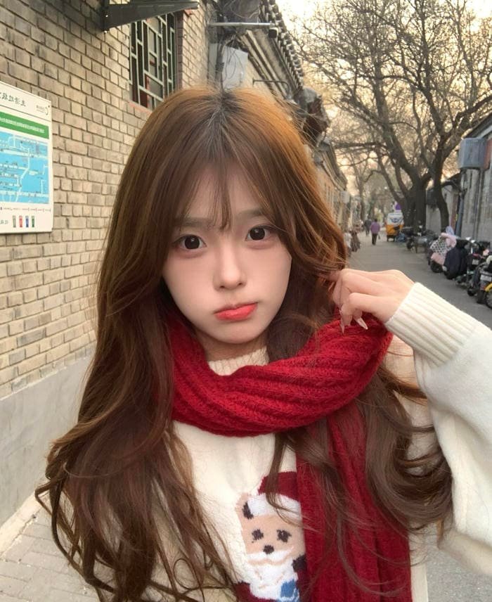 Ảnh gái xinh 2k4 tự tin hiện rõ qua ánh mắt