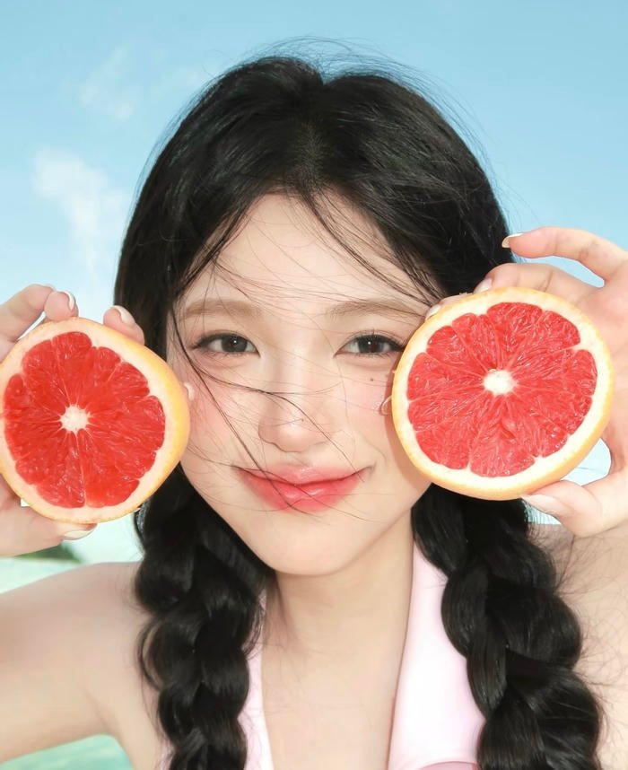 Ảnh gái xinh 2k5 gương mặt khả ái trước ống kính