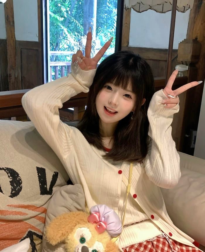 Ảnh gái xinh 2k7 ghi dấu một ngày sinh hoạt bình thường