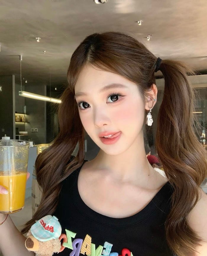 Ảnh gái xinh 2k8 diện mạo ngọt ngào tạo ấn tượng tích cực