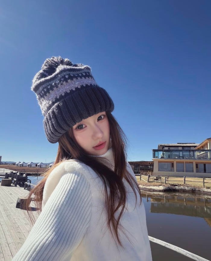 Ảnh gái xinh 2k9 nụ cười rạng rỡ khiến người xem thấy dễ chịu