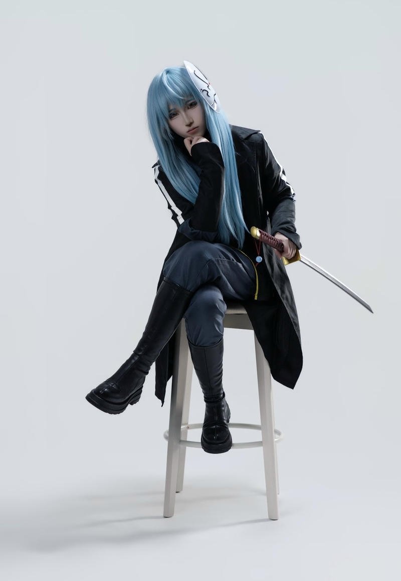 Bức Rimuru cosplay với ánh mắt tự tin