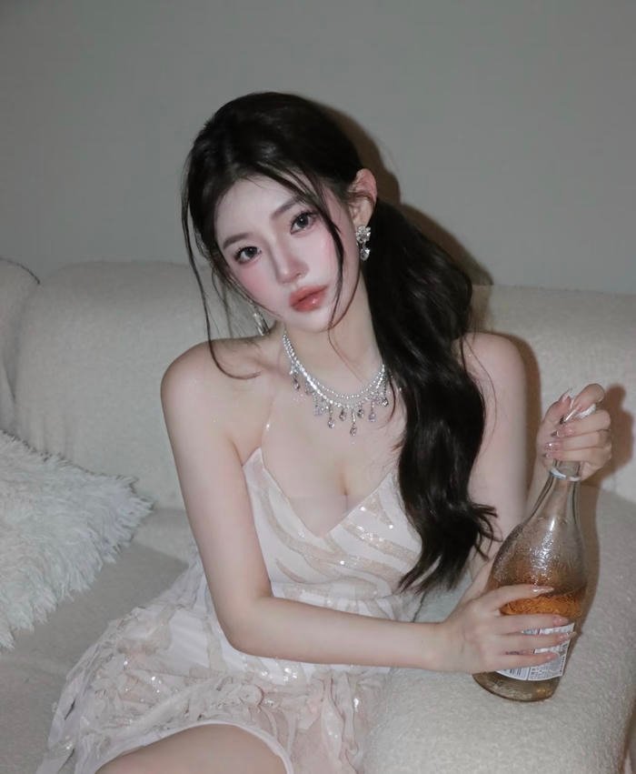 Bức ảnh gái 2k6 phong cách giản dị dễ tạo thiện cảm