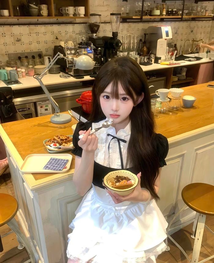 Bức ảnh gái xinh 2k7 bố cục cân đối dễ nhìn trên mạng xã hội