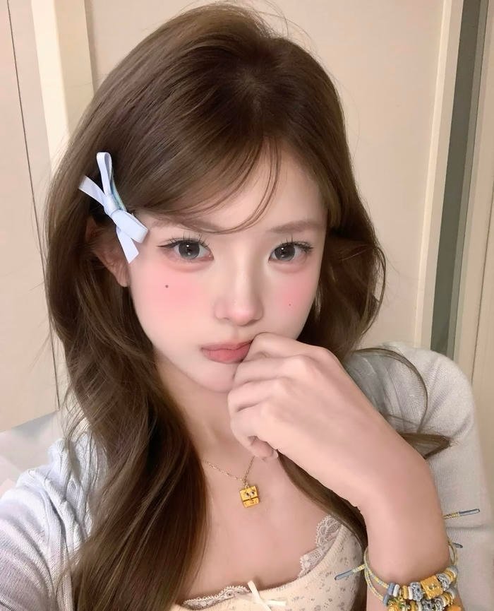 Bức ảnh gái xinh 2k8 nụ cười trong trẻo rất dễ gây thiện cảm