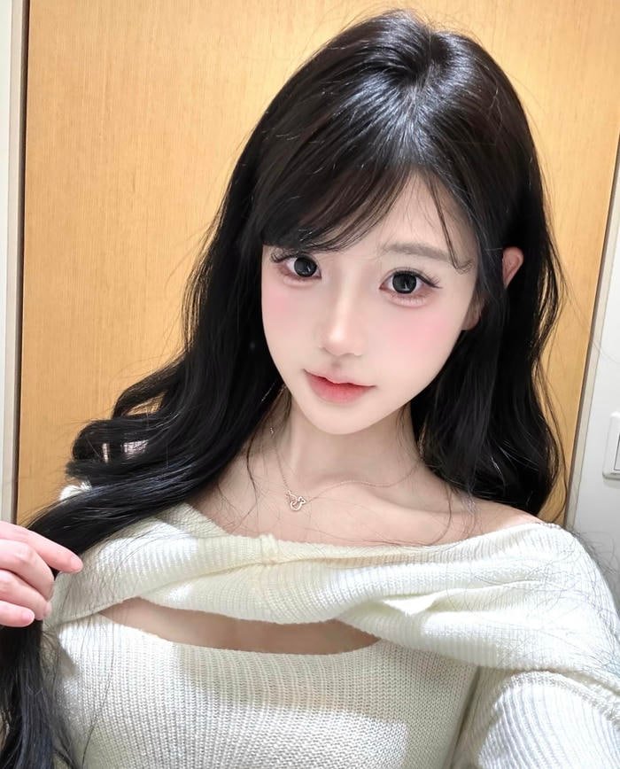 Bức ảnh gái xinh 2k9 vẻ ngoài xinh xắn đúng tinh thần tuổi trẻ