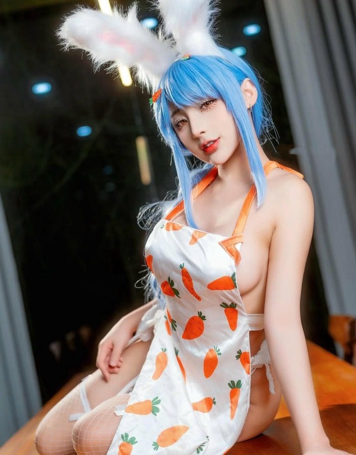 Bức ảnh yuumeilyn cosplay biểu cảm sâu lắng chạm đến cảm xúc người xem