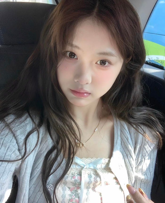 Bức hình gái xinh 2k4 nét đẹp phù hợp nhiều góc chụp