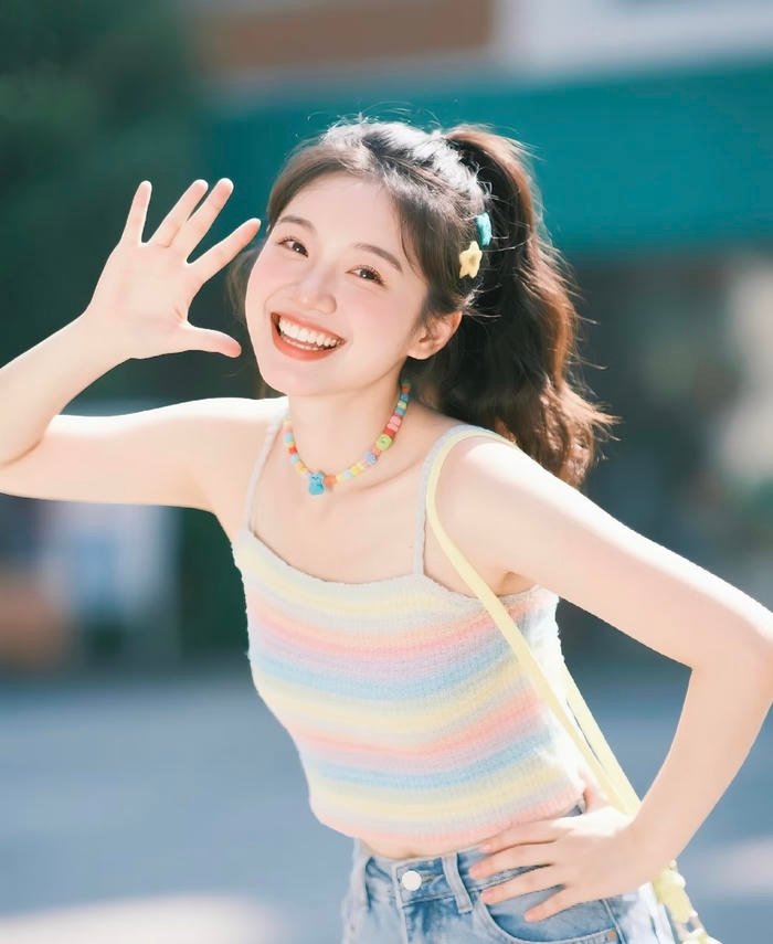 Bức hình gái xinh 2k5 nét đẹp rõ ràng trong veo