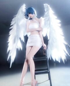 Cosplay thiên thần với dáng đứng nhẹ như lướt gió