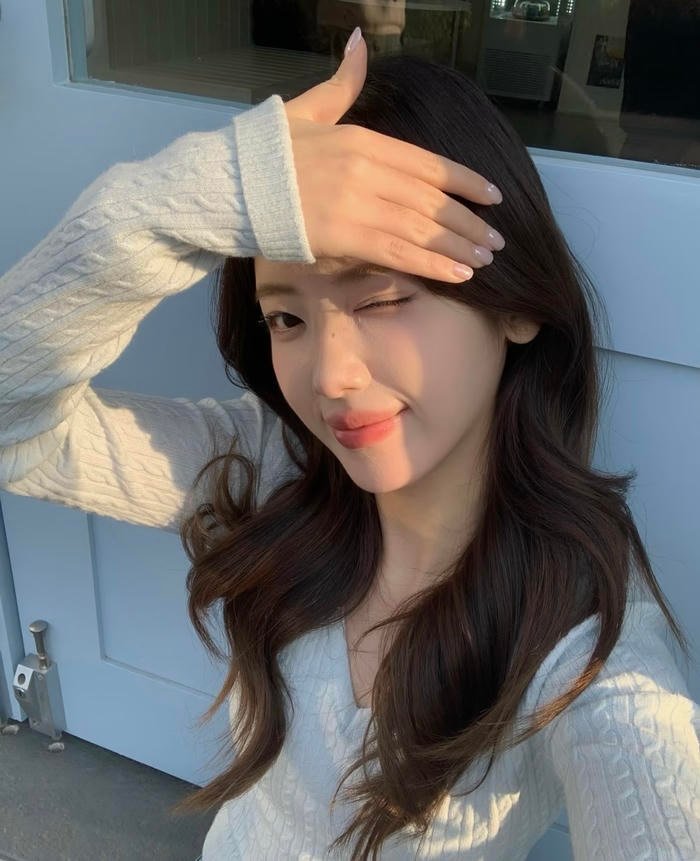 Gái xinh 2k10 trông đáng yêu theo cách rất trong sáng