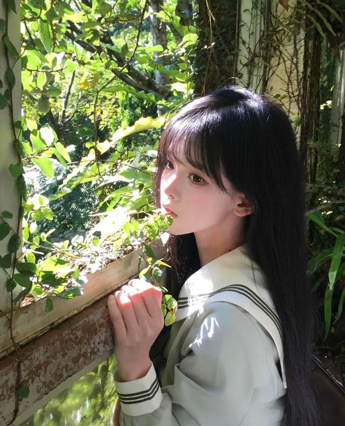 Gái xinh 2k11 mang vẻ ngoài mềm mại và tự nhiên