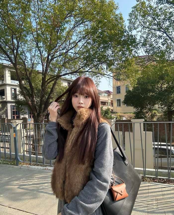 Gái xinh 2k11 với gương mặt thanh thoát tạo cảm giác nhẹ nhàng