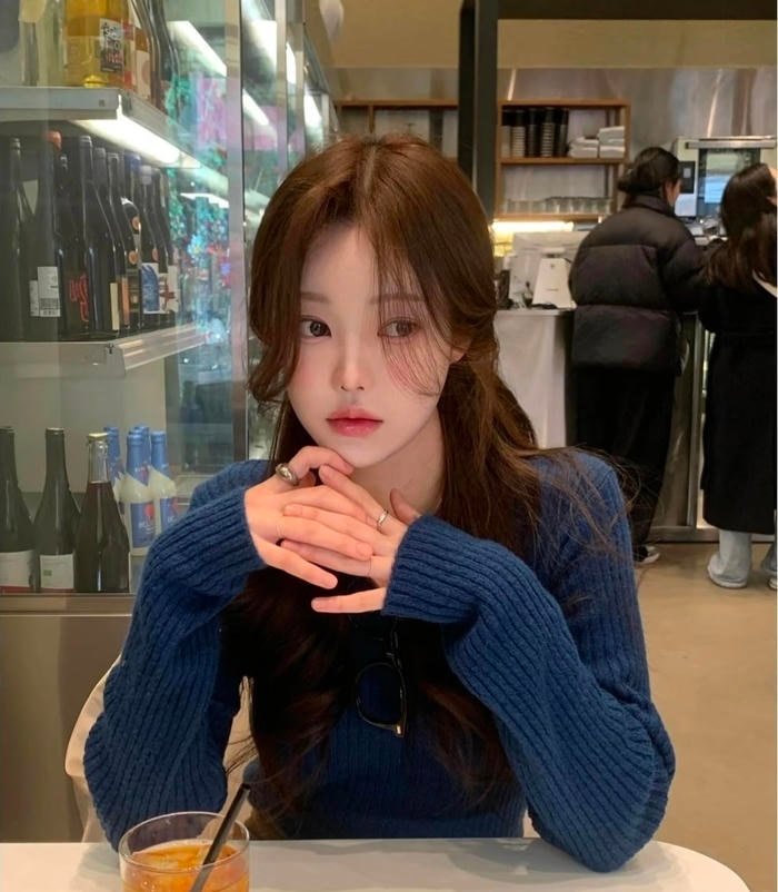 Gái xinh 2k4 gương mặt có đường nét dễ gây chú ý