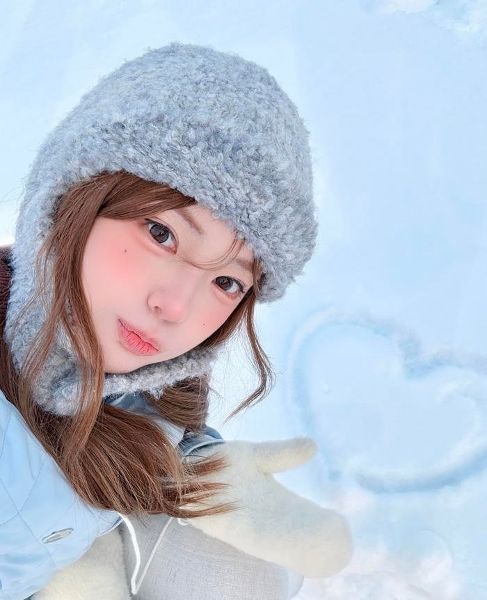 Hình ảnh gái xinh 2k10 cười hiền trong khoảnh khắc tự nhiên