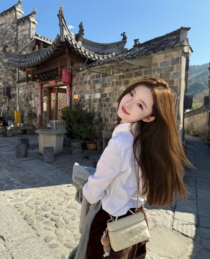 Hình ảnh gái xinh 2k11 diện mạo trẻ trung rất hài hòa