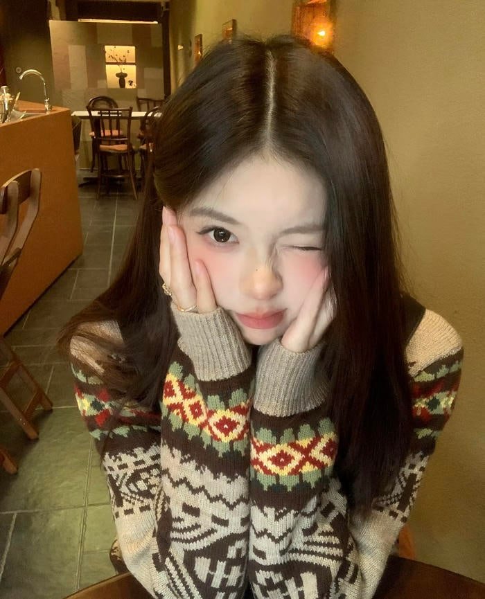 Hình ảnh gái xinh 2k2 nét duyên nổi bật khi chụp