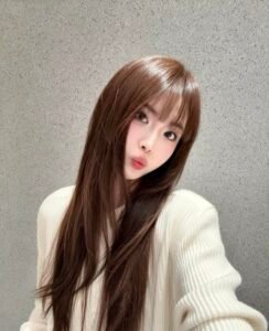 Hình ảnh gái xinh 2k2 phong cách trẻ trung trong ảnh