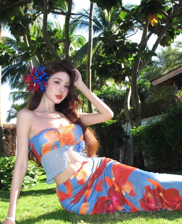 Hình ảnh gái xinh Trung Quốc mặc bikini truyền tải lối sống tự do hiện đại