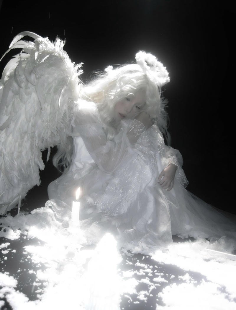 Hình cosplay thiên thần mang vẻ trong sáng