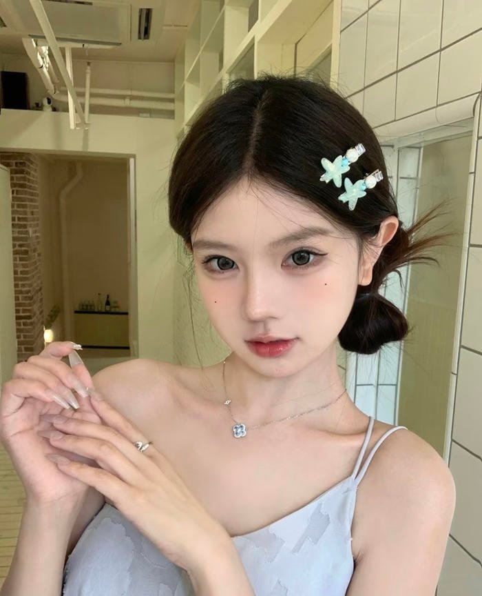 Hình gái xinh 2k7 thể hiện nếp sống gọn gàng ngăn nắp