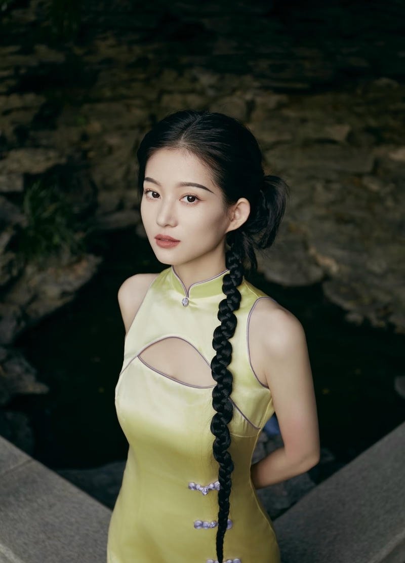 Hình gái xinh douyin mang vẻ ngoài nhẹ nhàng