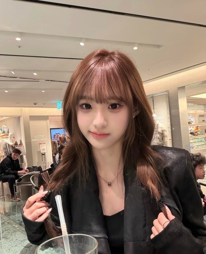 Khoảnh khắc gái xinh 2k10 cười khi trò chuyện