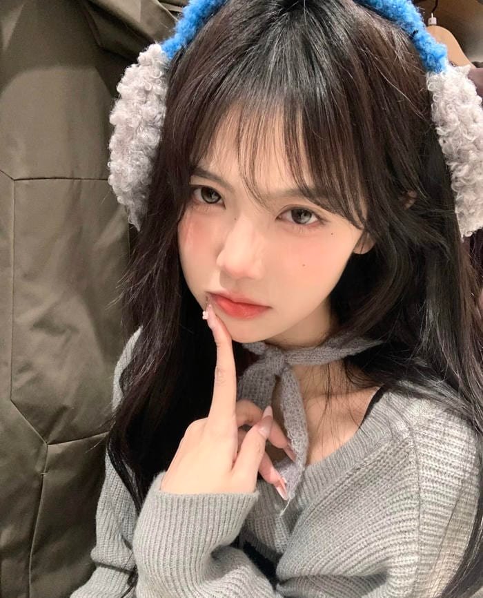 Khoảnh khắc gái xinh 2k10 vui vẻ trông thật hồn nhiên