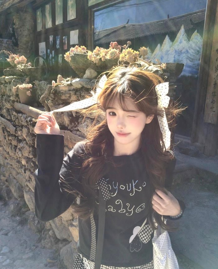 Khoảnh khắc gái xinh 2k11 thể hiện sự ngây ngô tuổi nhỏ