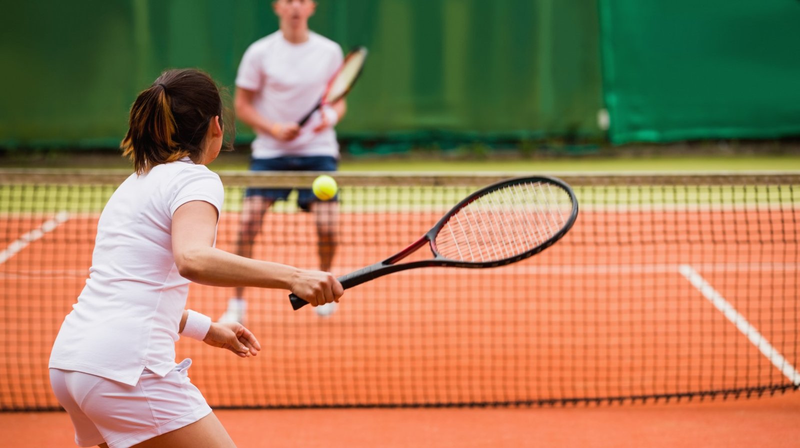 Phân tích phong độ tay vợt chuyên nghiệp trước trận đấu