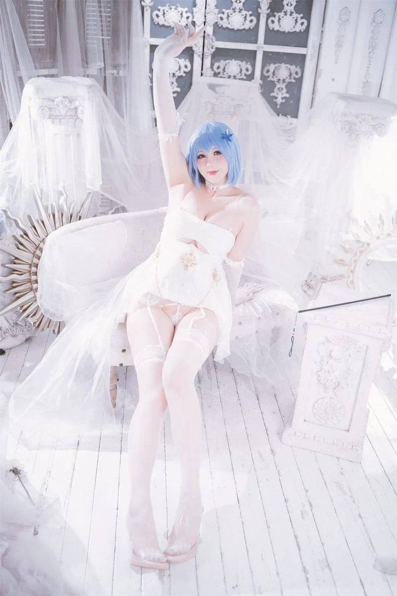 Ảnh cosplay lộ hàng quyến rũ lôi cuốn