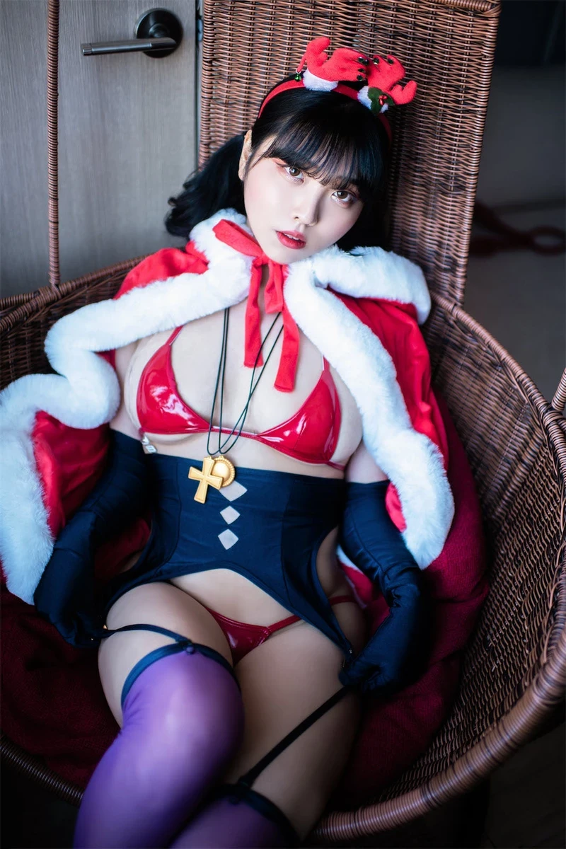 Ảnh cosplay thủ dâm mông tròn đít căng hấp dẫn